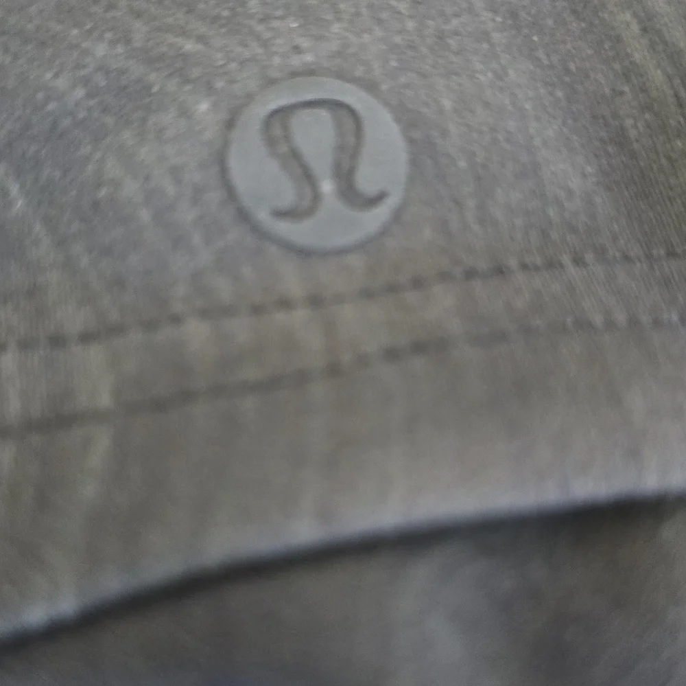 Lululemon Men's Unlined Shorts Size Medium‎